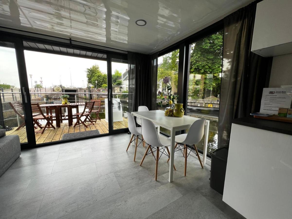 New Houseboat 2 Bedrooms Zwartsluis Bagian luar foto