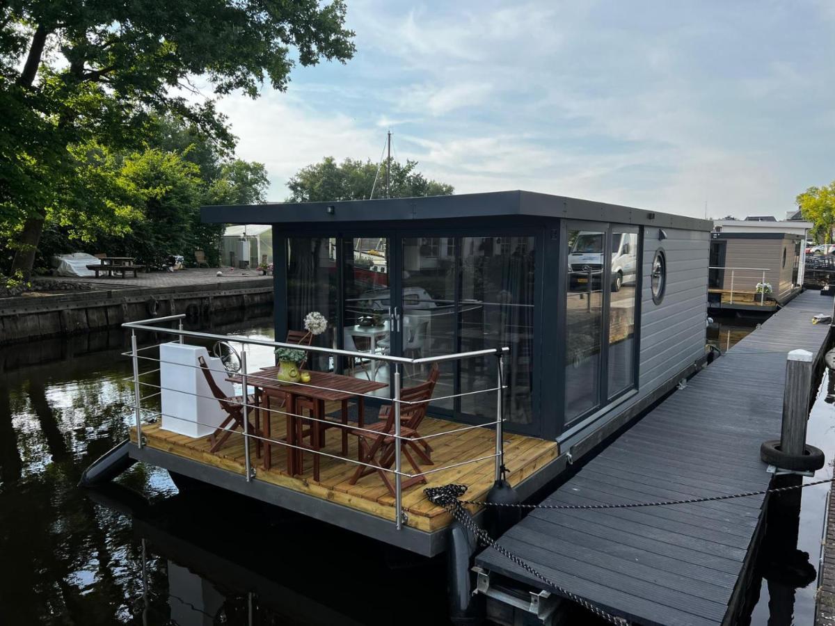 New Houseboat 2 Bedrooms Zwartsluis Bagian luar foto