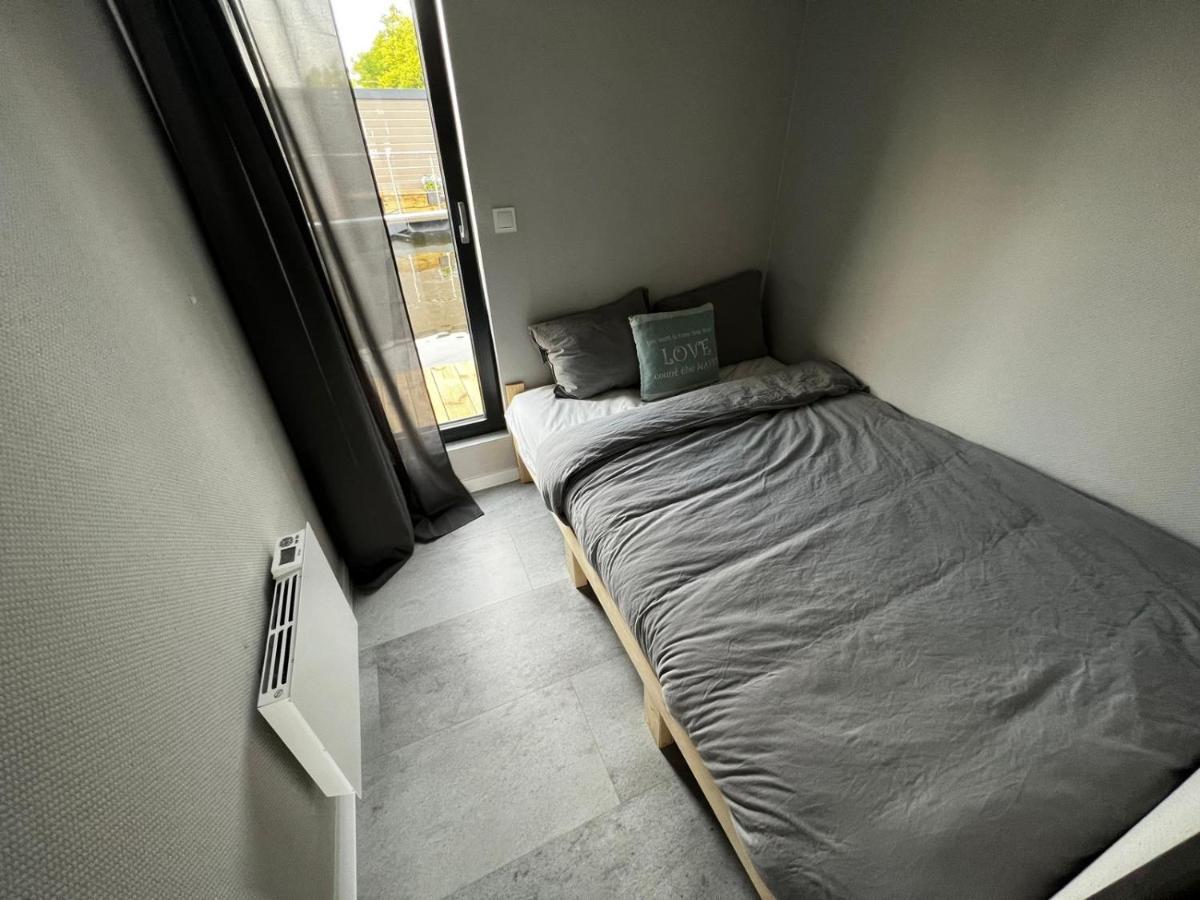 New Houseboat 2 Bedrooms Zwartsluis Bagian luar foto